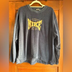 Vintage Nike Men's Blue Sweatshirt